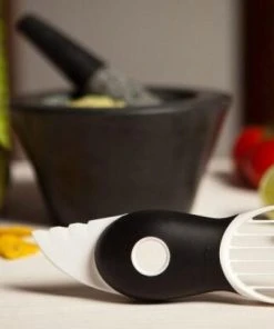 OXO Good Grips 3-in-1-Avocadoschneider In Grün -Bialetti-shop 1143380 10 l