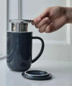 Viva Scandinavia Teepott Minima Balance Mit Filter, Weinrot -Bialetti-shop 9102263 Ambiente 2 1