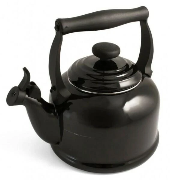 Le Creuset Wasserkessel Tradition Schwarz 1 Le Creuset Wasserkessel Tradition Schwarz