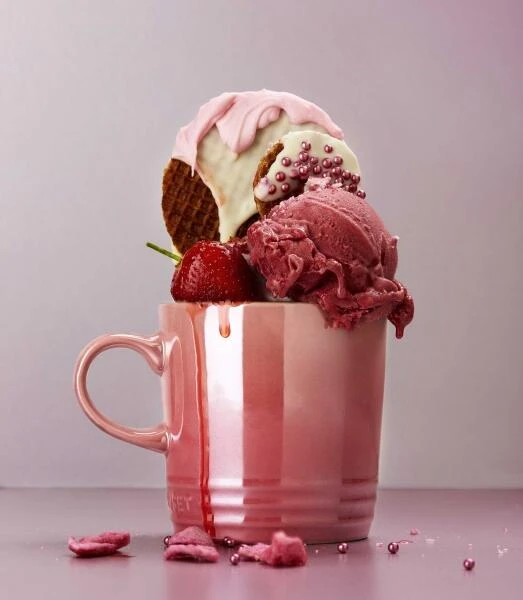 Le Creuset Becher 0,35 Liter In Kirschrot Metallic 3 Le Creuset Becher 0,35 Liter In Kirschrot Metallic – Bild 3