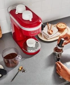 KitchenAid Halbautomatische Espressomaschine ARTISAN In Empire Rot 13 KitchenAid Halbautomatische Espressomaschine ARTISAN In Empire Rot -Bialetti-shop P200263kp 082z